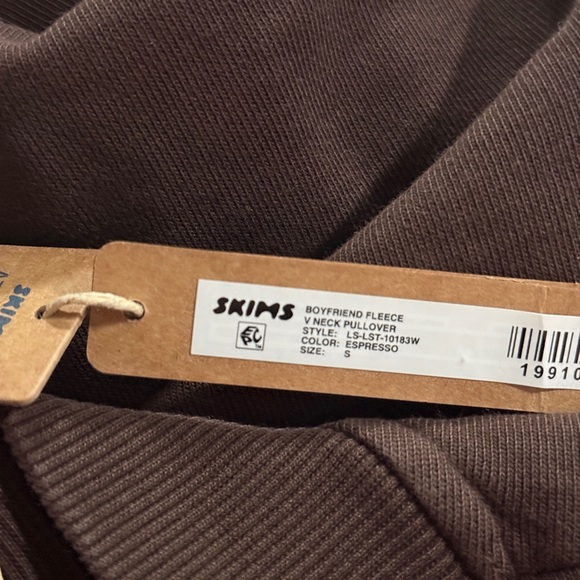 NWT SKIMS Boyfriend Fleece V Neck Pullover Espresso - Picture 8 of 8